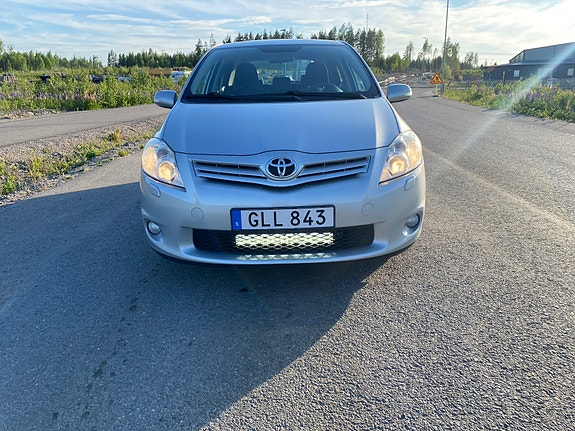 Toyota Auris 4 of 8