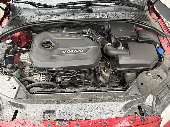Volvo V70 4 of 5