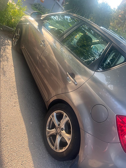Kia Ceed 3 of 8