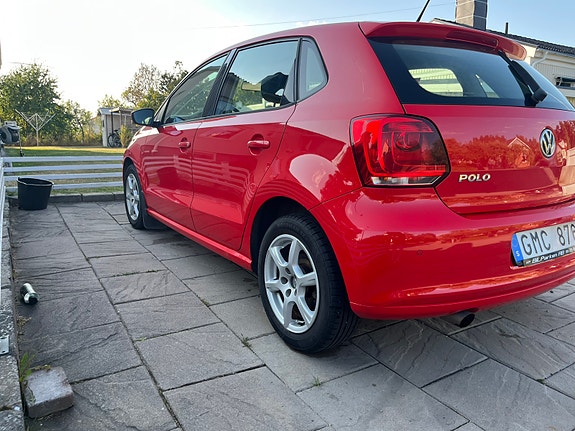 Volkswagen Polo 2 of 8