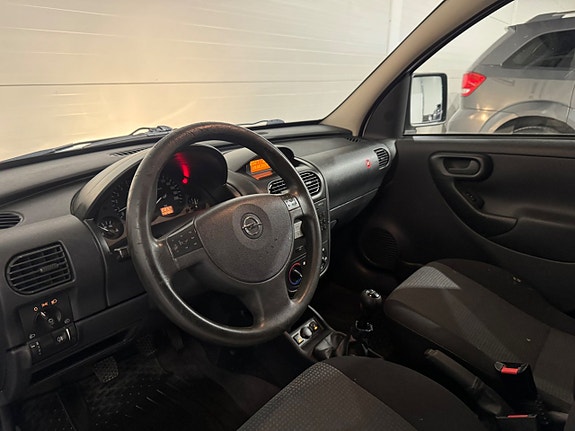 Opel Combo 9 of 16