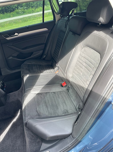 Volkswagen Passat 9 of 10