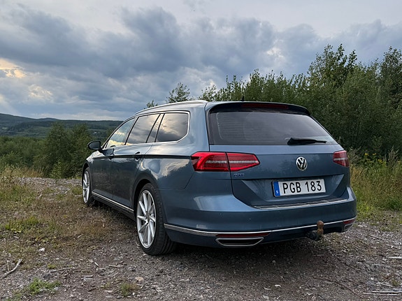Volkswagen Passat 4 of 10
