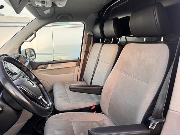 Volkswagen Transporter 9 of 13