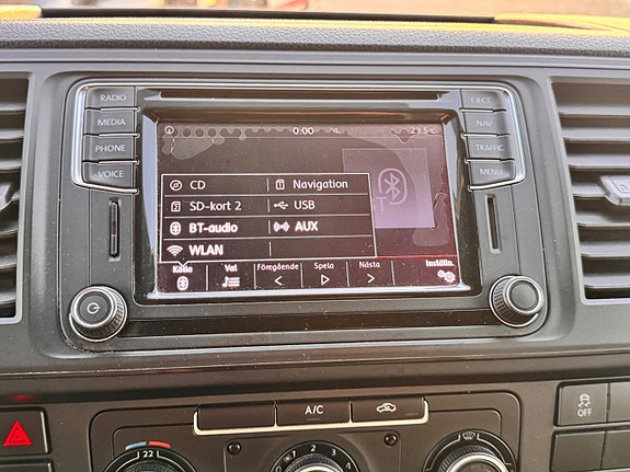 Volkswagen Transporter 10 of 13
