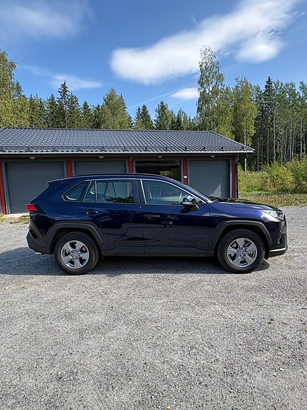 Toyota RAV4 10 of 10