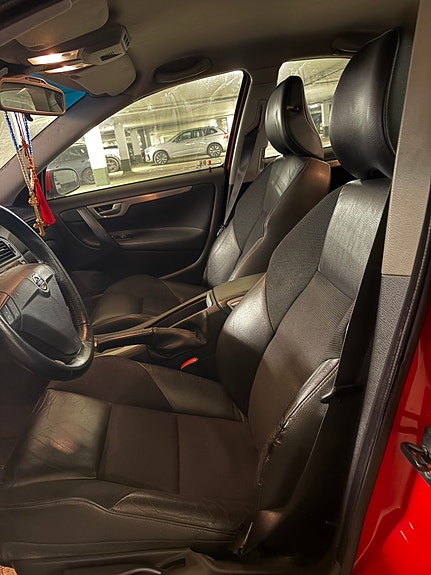 Volvo S60 3 of 6