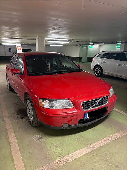 Volvo S60 2 of 6
