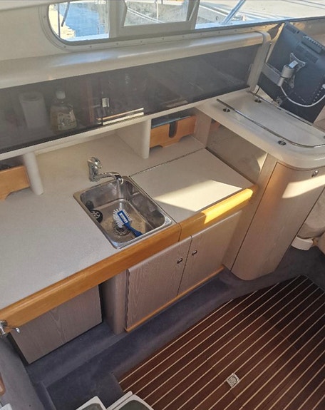 Sealine 270 – KAD 42 Diesel 6 of 9