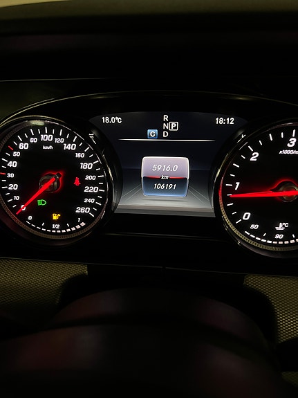 Mercedes-Benz E220 13 of 13