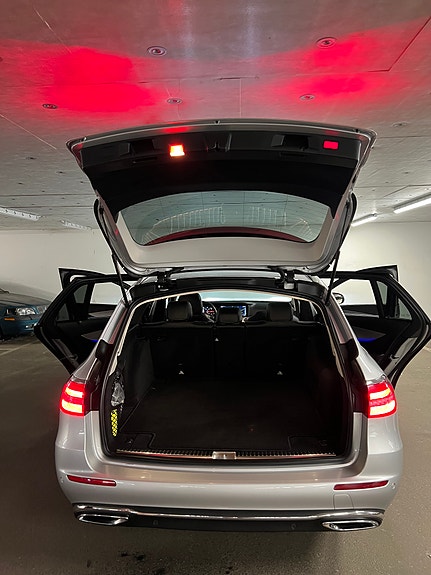 Mercedes-Benz E220 6 of 13