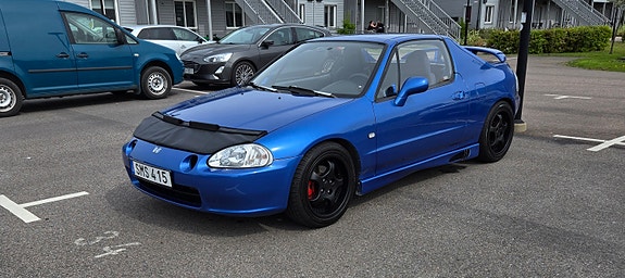 Honda CR-X 2 of 6