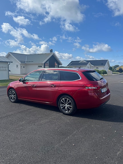 Peugeot 308 SW 4 of 10