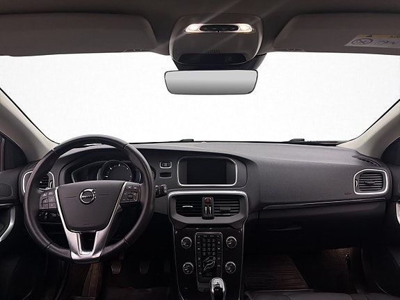 Volvo V40 14 of 22