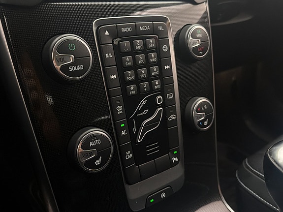 Volvo V40 20 of 22
