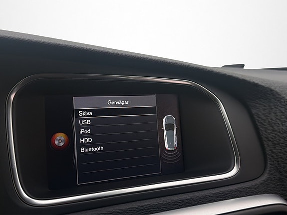 Volvo V40 18 of 22