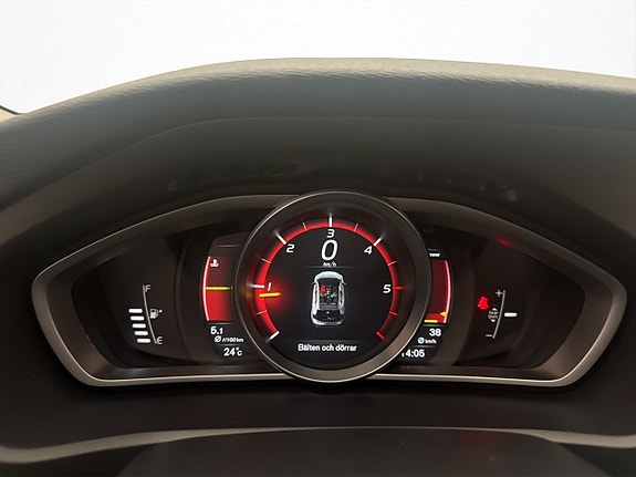 Volvo V40 15 of 22