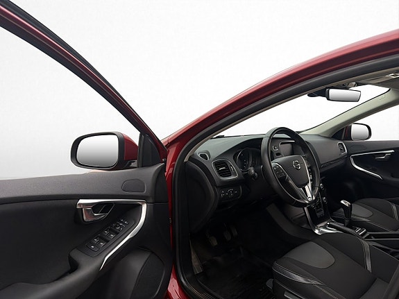 Volvo V40 8 of 22
