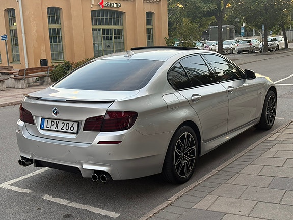 BMW 520d 3 of 7