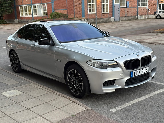 BMW 520d 2 of 7