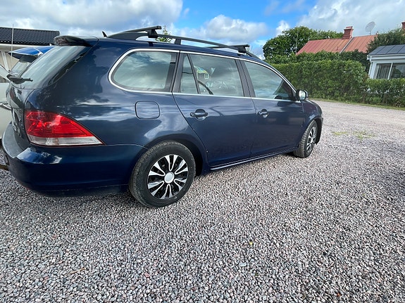 Volkswagen Golf VI 2 of 4