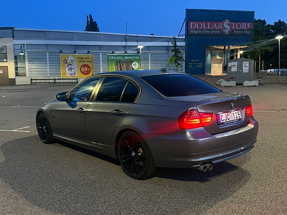 BMW 325d 4 of 9