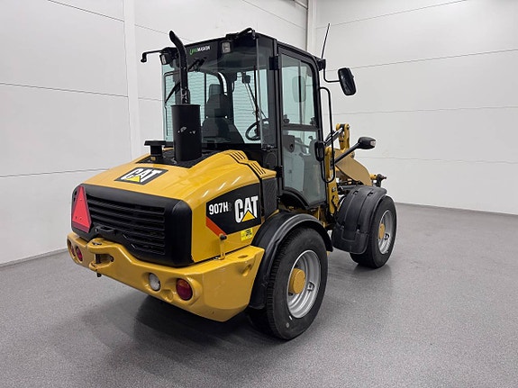 Cat 907H2 med redskap 2 of 6