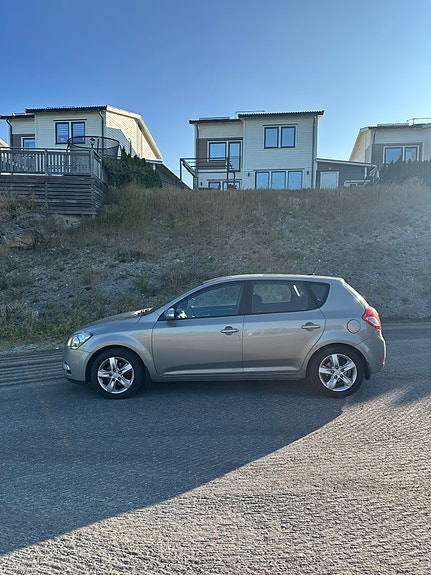 Kia Ceed 5 of 9