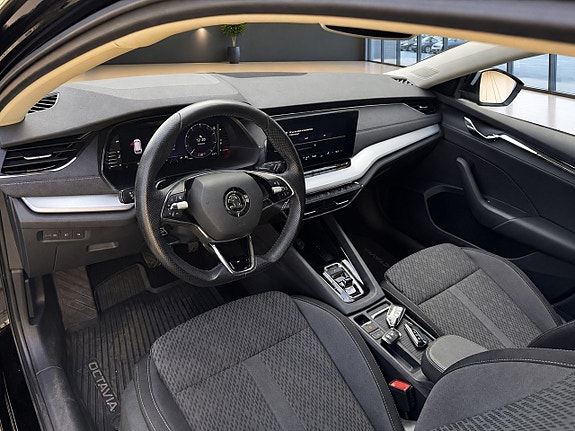 Skoda Octavia 12 of 30
