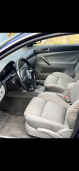 Volkswagen Passat 8 of 13