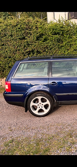 Volkswagen Passat 7 of 13