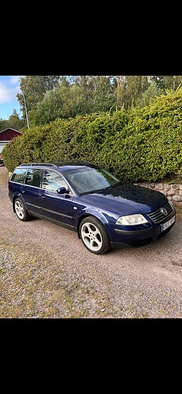 Volkswagen Passat 5 of 13