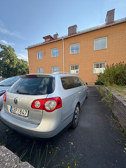 Volkswagen Passat 3 of 9
