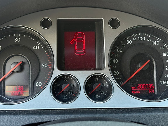 Volkswagen Passat 8 of 9