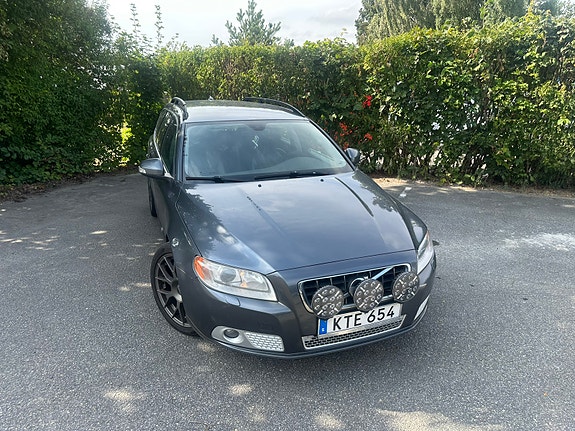 Volvo V70 15 of 17