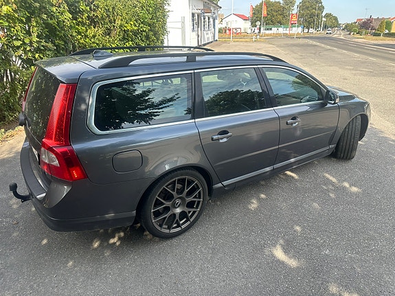 Volvo V70 17 of 17