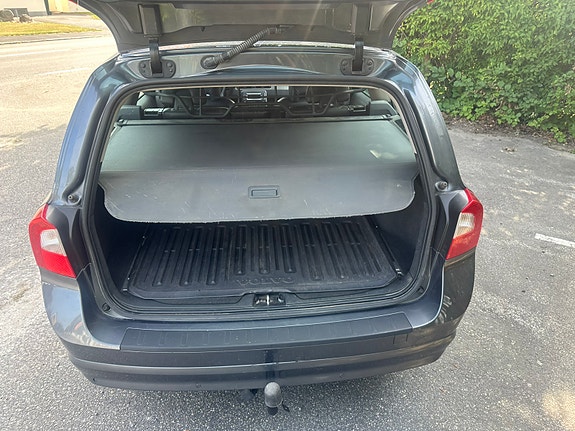 Volvo V70 5 of 17