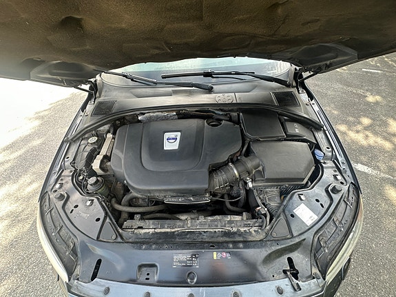 Volvo V70 11 of 17