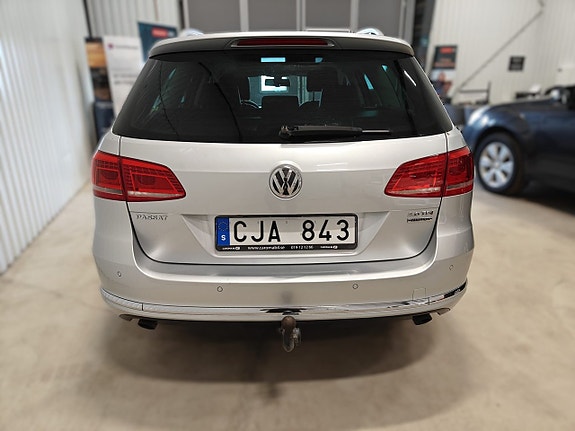 Volkswagen Passat 8 of 21