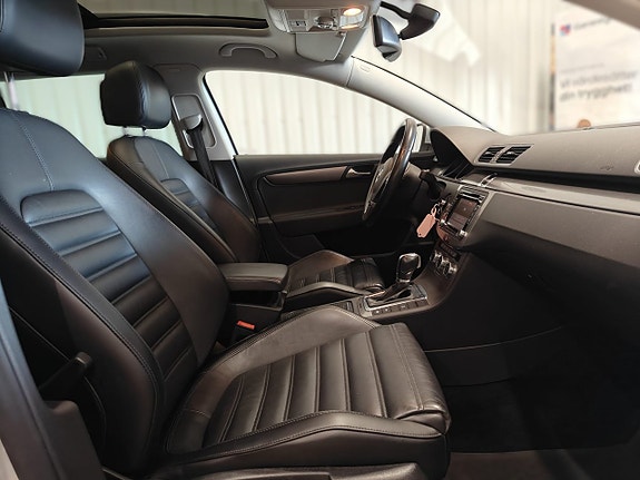 Volkswagen Passat 12 of 21