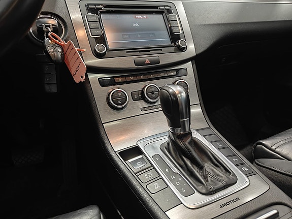 Volkswagen Passat 17 of 21