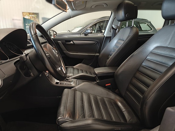 Volkswagen Passat 11 of 21