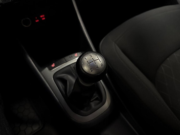 Kia Rio 19 of 22