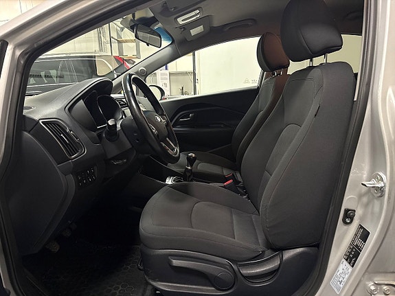 Kia Rio 3 of 22