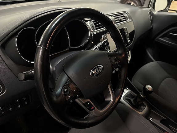 Kia Rio 14 of 22
