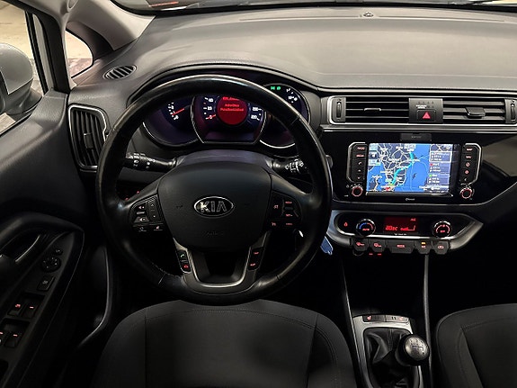 Kia Rio 12 of 22