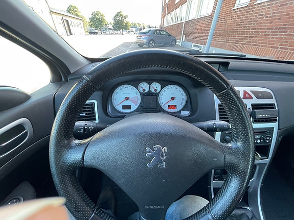 Peugeot 307 9 of 10