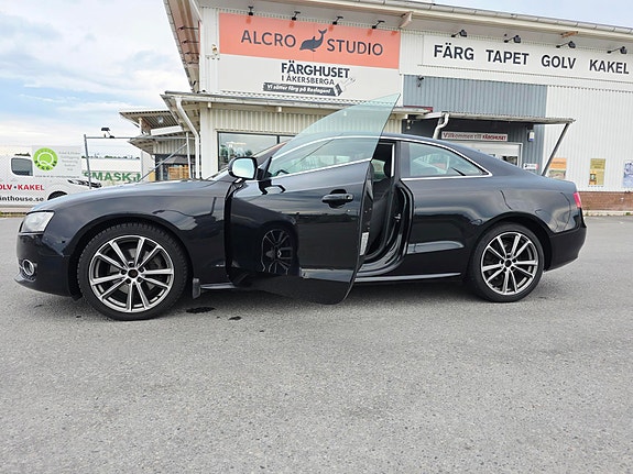 Audi A5 2 of 9