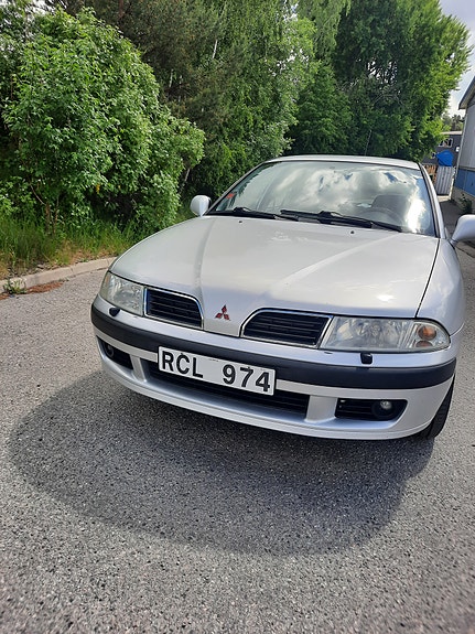 Mitsubishi Carisma 3 of 7