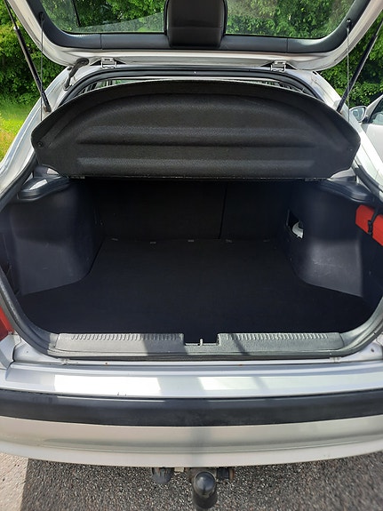 Mitsubishi Carisma 5 of 7
